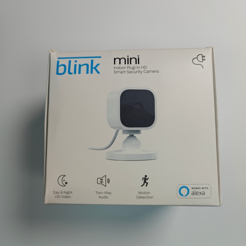 Blink Mini Indoor Plug-In HD Smart Security Camera White BCM00300U Alexa Ready